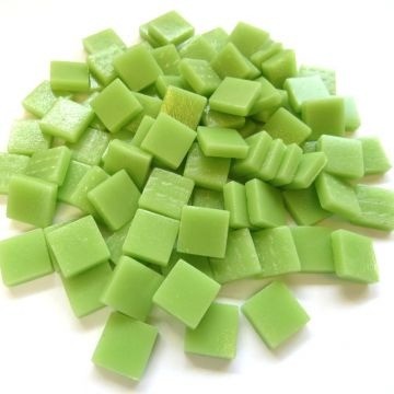 (koopjes) Glas Vierkantjes 12mm 100 gram mat Lichtgroen 003