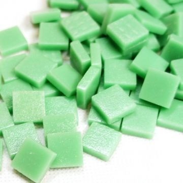 (koopjes) Glas Vierkantjes 12mm 100 gram mat Zachtgroen 019