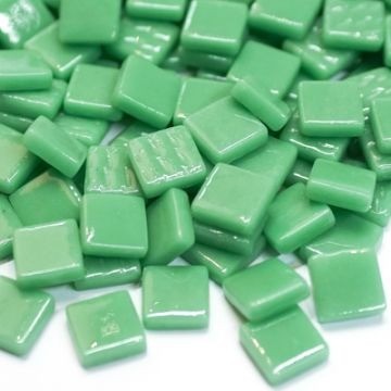 (koopjes) Glas Vierkantjes 12mm 100 gram Zachtgroen 019