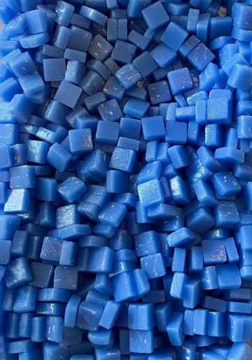 (koopjes) Glas Vierkantjes 8mm 100 gram mat Blauw 066