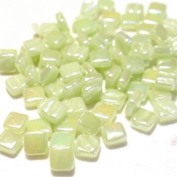 Glas Vierkantjes 8 mm Parelmoer 50 gram Licht Pastelgroen 001P