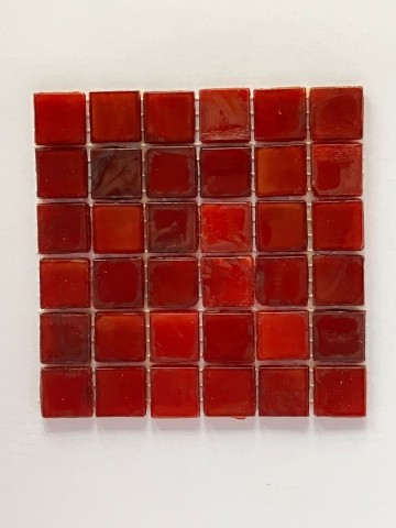 Glas Vierkantjes 15mm divers 36 stuks Donkerrood