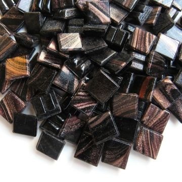 Glas Vierkantjes 10mm Goudader 50 gram Zwart G61