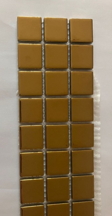 Glas Vierkantjes 25mm 33 stuks goud