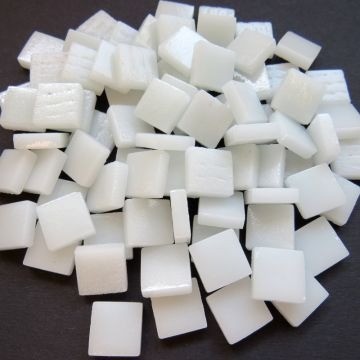 (koopjes) Glas Vierkantjes 12mm 100 gram mat Gebroken Wit 041