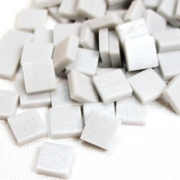 (koopjes) Glas Vierkantjes 12mm 100 gram mat Lichtgrijs 043
