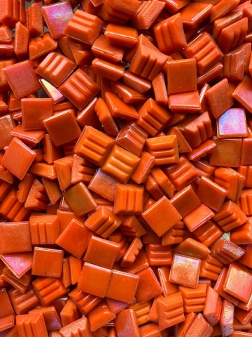 Glas Vierkantjes 10 mm Parelmoer 50 gram Oranje-Rood WB95